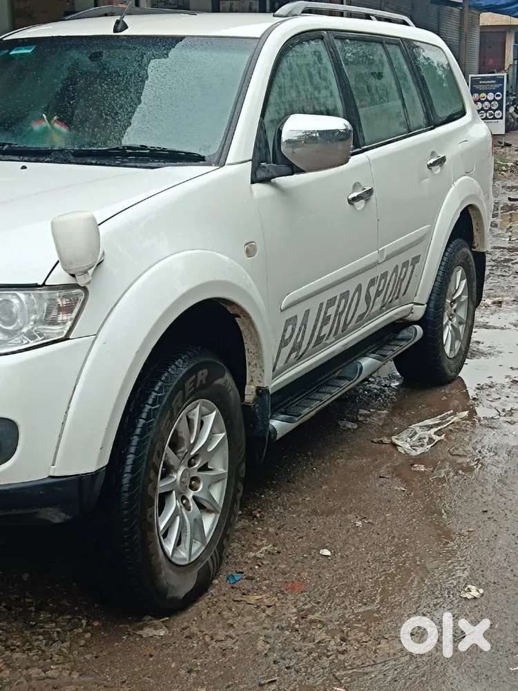 Mitsubishi Pajero Sport 2012