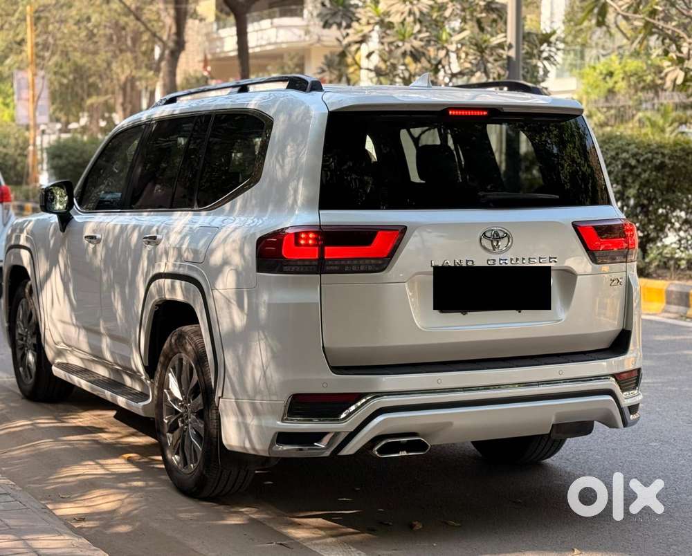 Toyota Land Cruiser Zx Petrol, 2024, Petrol