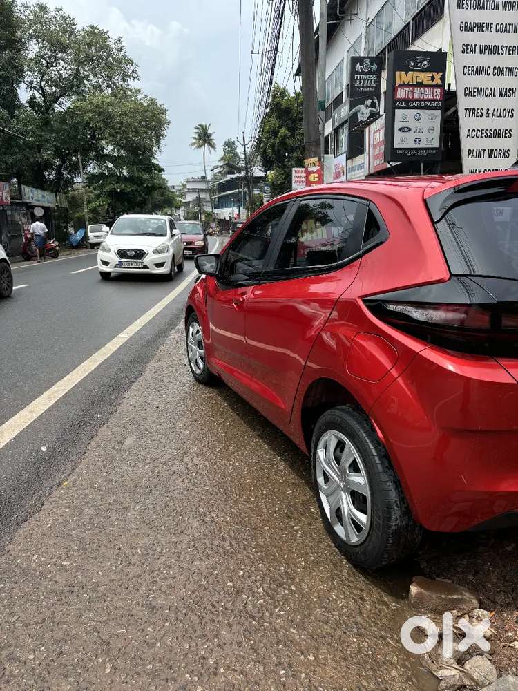 Tata Altroz 2024 Petrol 40000 More Km Driven