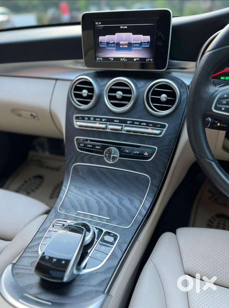 Mercedes-benz C-class 2018 Diesel ,dark Blue Colour,well Maintaned