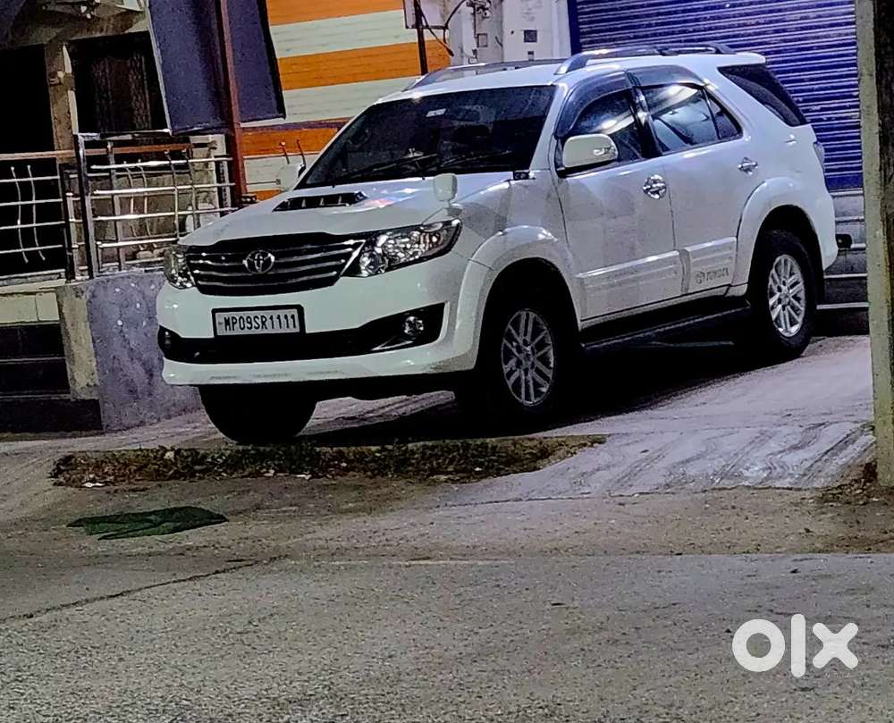Toyota Fortuner 2013