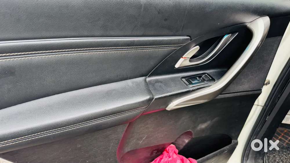 Mahindra Xuv500 W11, 2019, Diesel