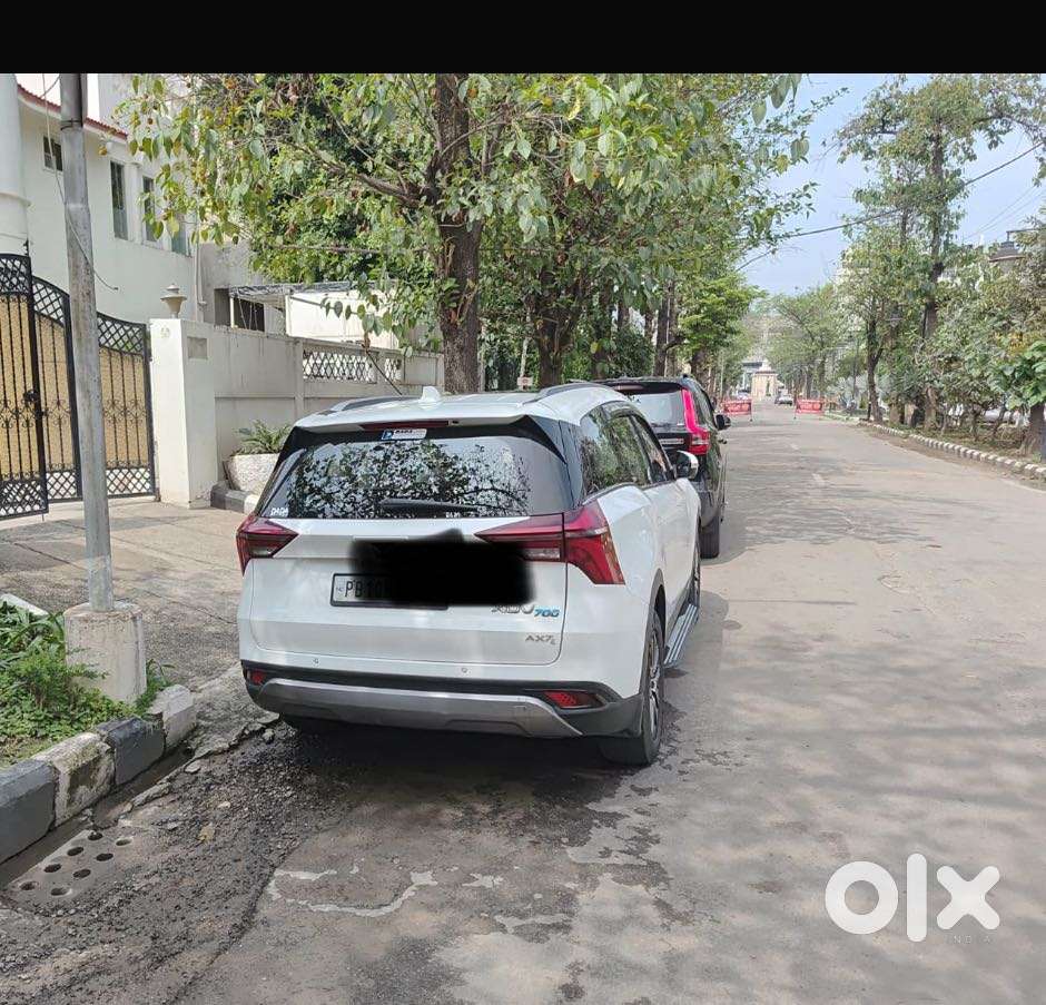Mahindra Xuv700 2.0 Ax 7 Petrol At Luxury Pack Str, 2022, Petrol