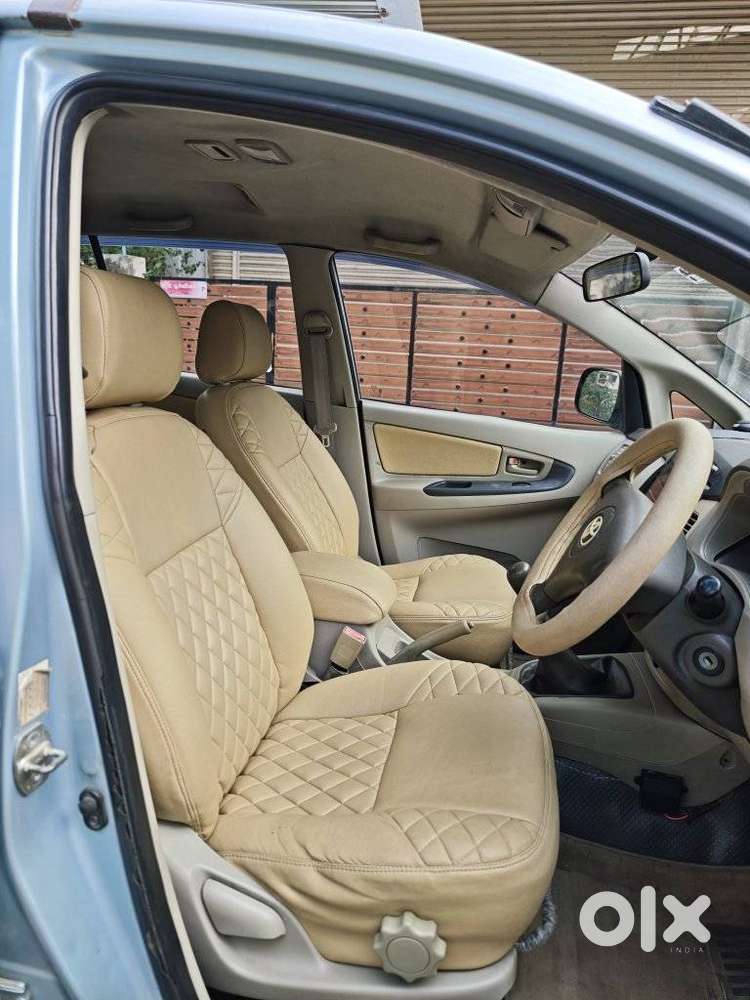 Toyota Innova 2.5 G (diesel) 7 Seater, 2011, Diesel
