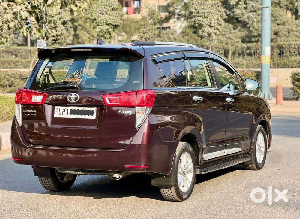 Toyota Innova Crysta