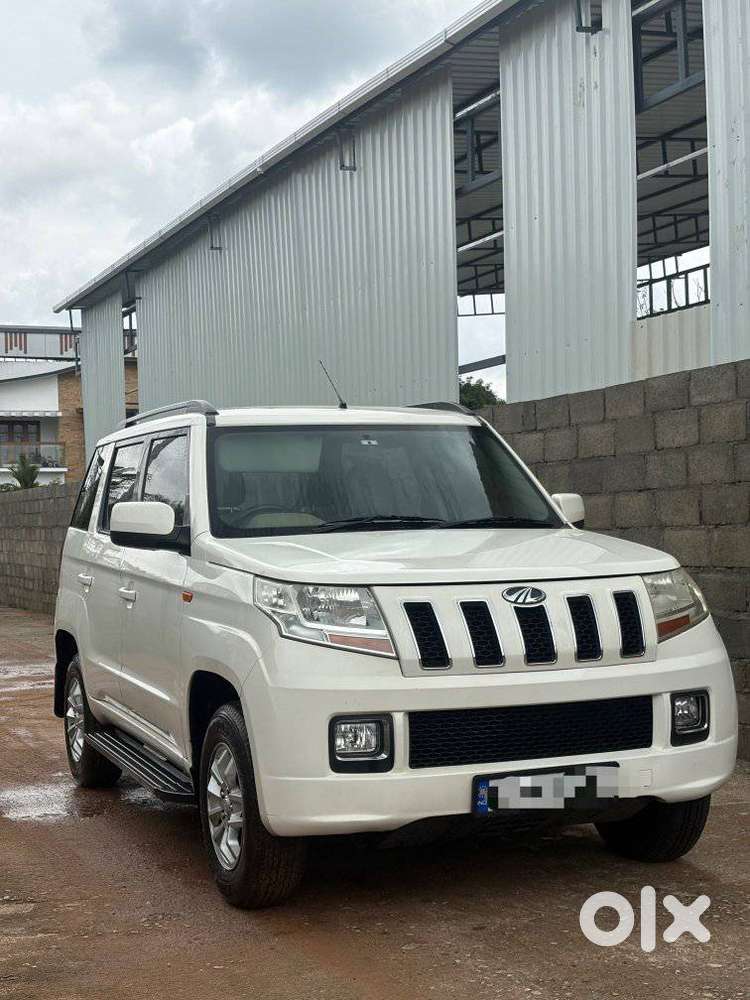 Mahindra Tuv 300 Mhawk100 T8 Amt, 2016, Diesel