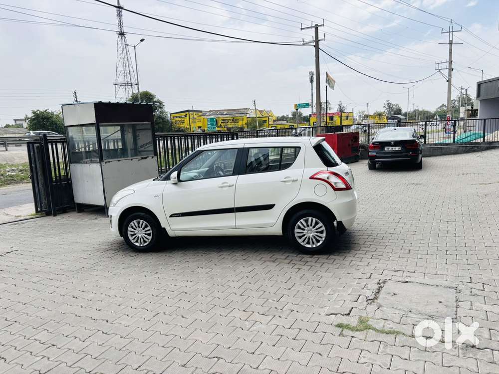 Maruti Suzuki Swift 1.2 Vxi (o), 2016, Petrol