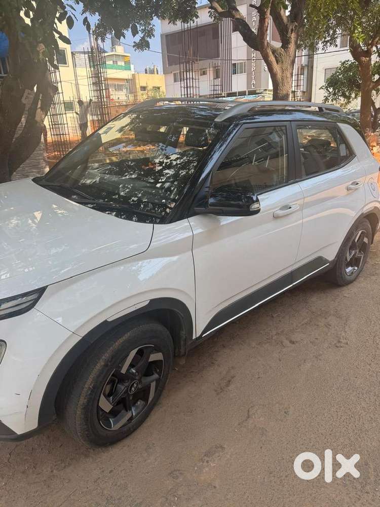 Hyundai Venue 2020 Diesel 154000 Km Driven
