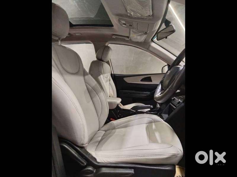 Mahindra Xuv700 2.2 Ax 5 Diesel At 7 Str, 2023, Diesel