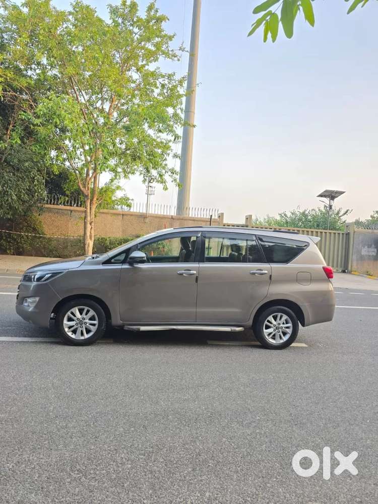 Toyota Innova Crysta [2020-ongoing] 2.4 Vx 7 Str, 2017, Diesel