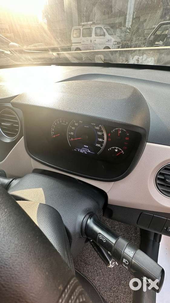 Hyundai Grand I10 Petrol Manual Sportz 2017