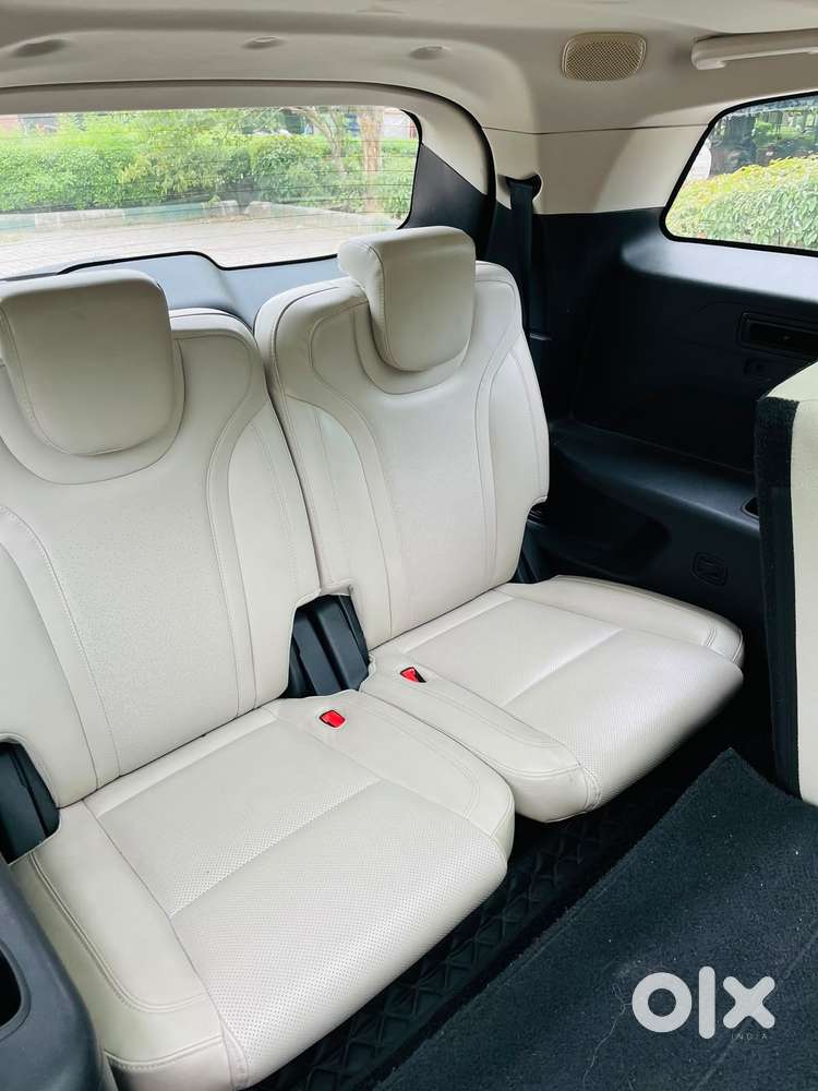 Mahindra Xuv700 2.2 Ax 7 Diesel At Str Awd, 2022, Diesel