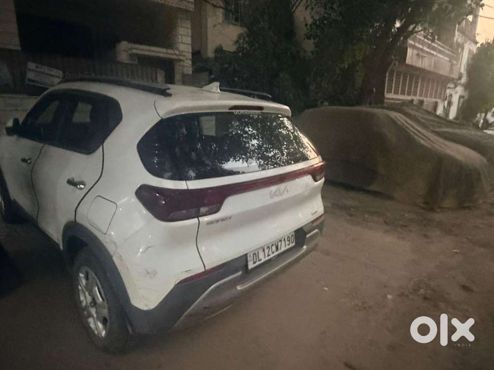 Kia Sonet 2023 Petrol 9500 Km Driven