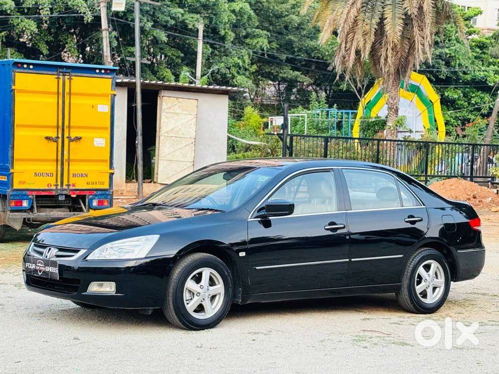 Honda Accord 2.4 Mt, 2004, Petrol