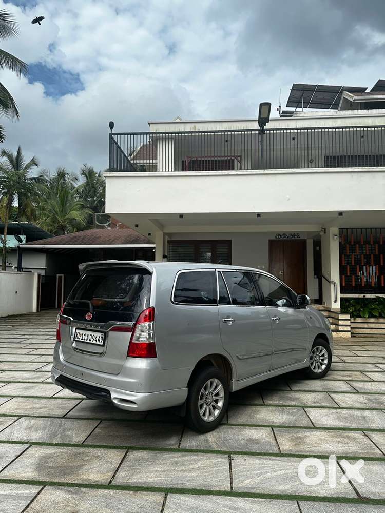 Toyota Innova Diesel 2011 Car