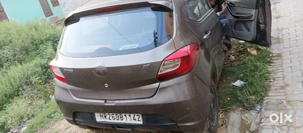 Tata Tiago 2017 Petro Cng Good Condition 5 .10 Hajar Kakharcha Hai