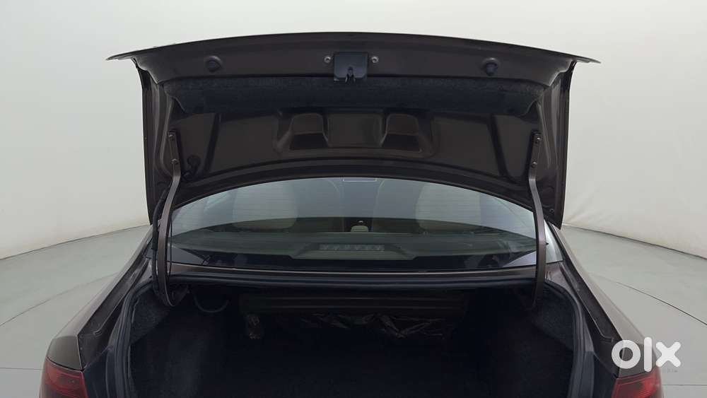 Volkswagen Vento 2010-2013 Petrol Highline At, 2020, Petrol