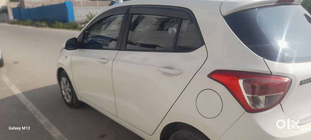 Hyundai Grand I10 2014 Diesel Well Maintained