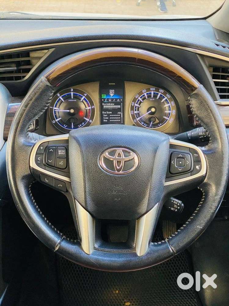 Toyota Innova Crysta 2.8z Automatic, 2016, Diesel