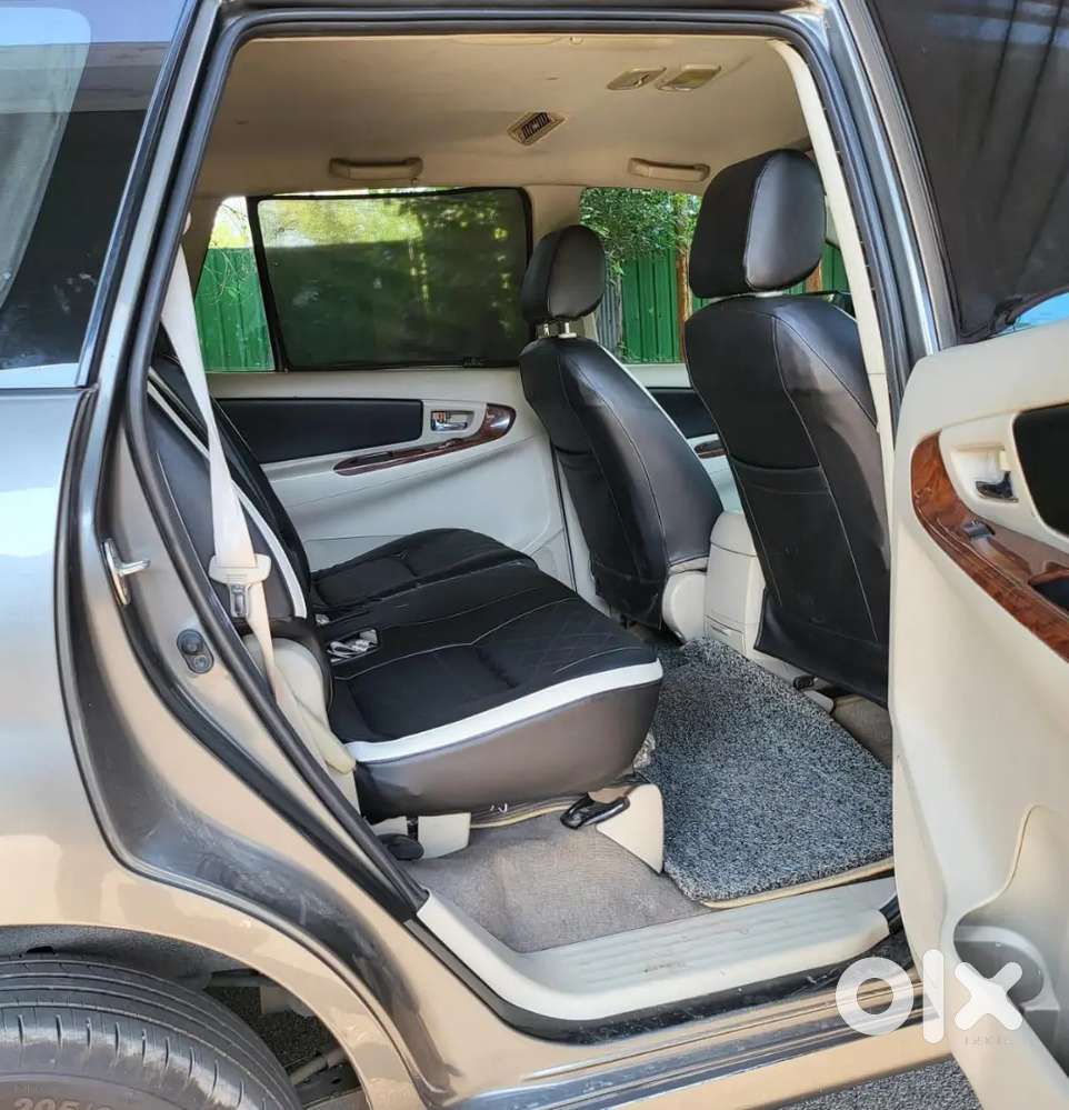 Toyota Innova 2013 Diesel 138000 Km Driven