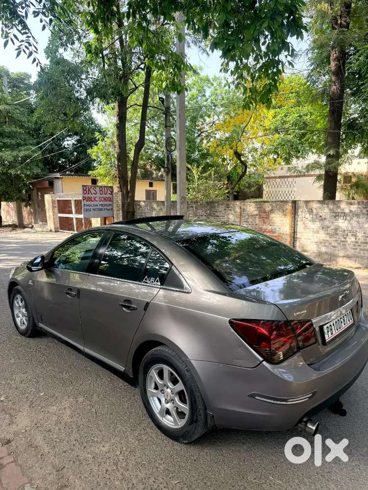 Chevrolet Cruze 2011 Diesel 140000 Km Driven