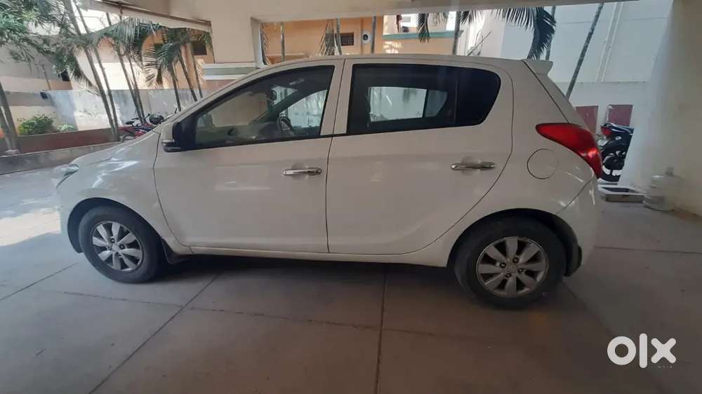 Tow Keys Full Condition