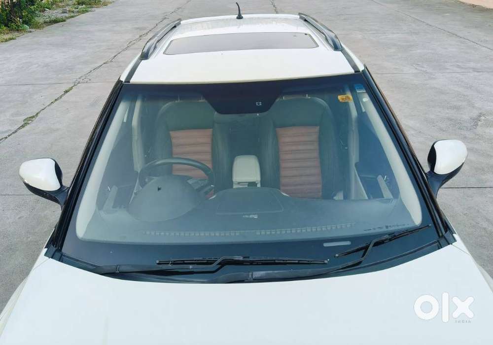Mahindra Xuv300 W8 Option, 2021, Petrol