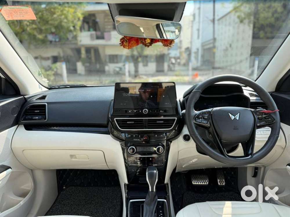 Mahindra Xuv 3xo Ax5l 1.2 Petrol At, 2024, Petrol