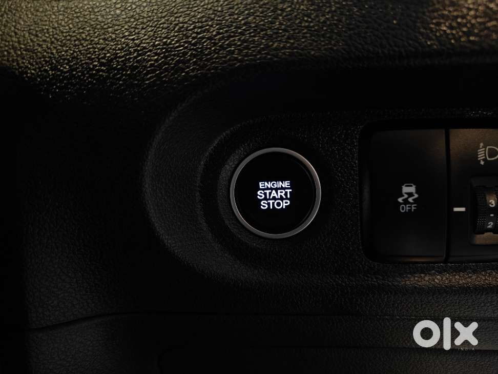 Hyundai Creta Sx Petrol Mt, 2022, Petrol