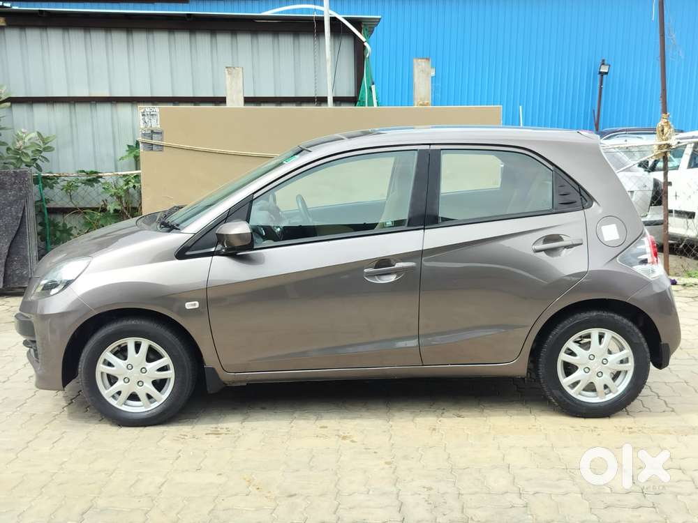 Honda Brio V Mt, 2012, Petrol