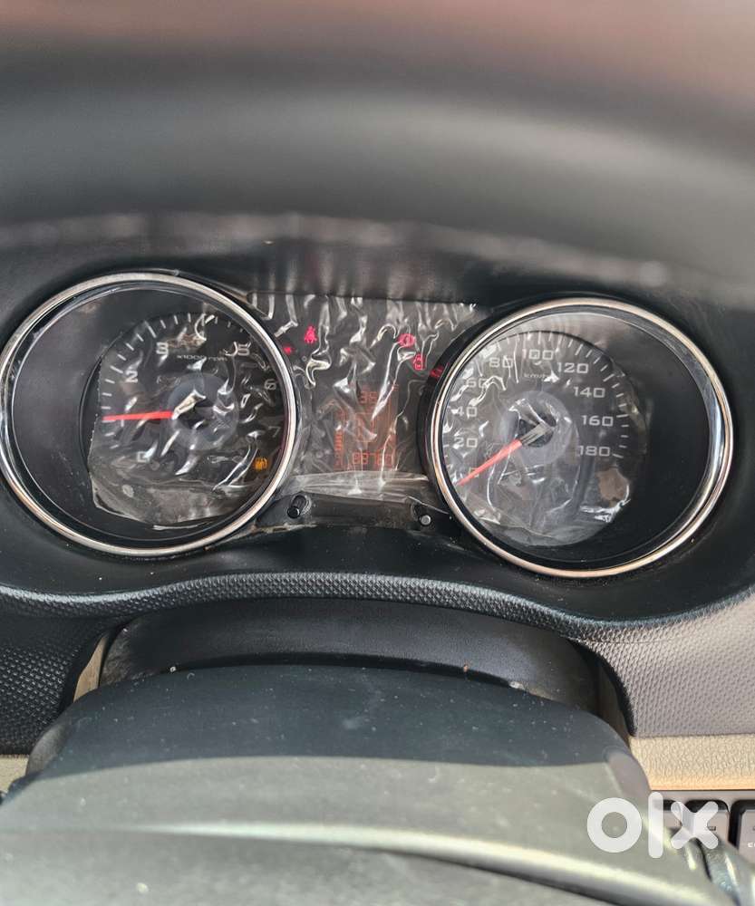 Mahindra Tuv 300 T10, 2018, Diesel