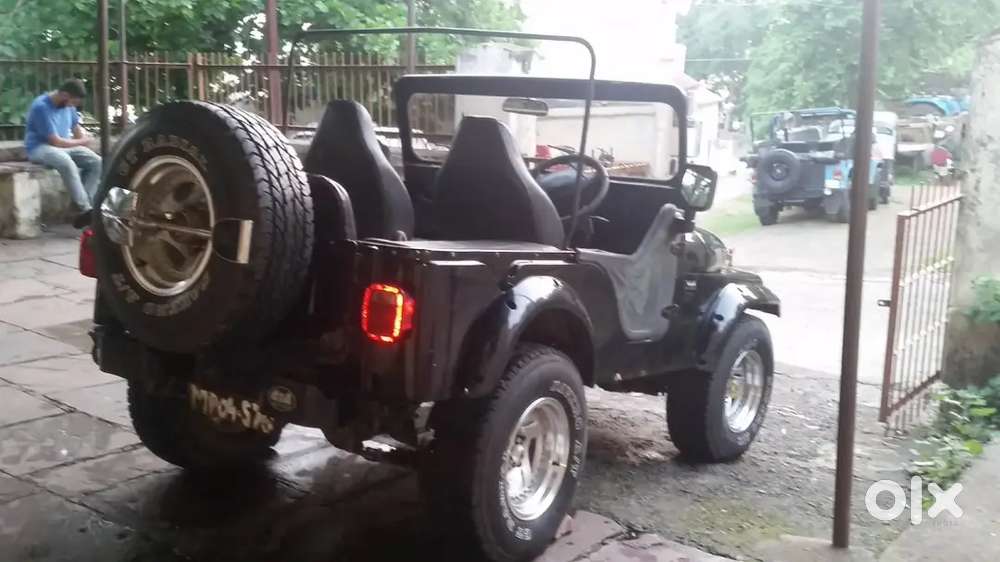 Vintage Jeep Kaiser 1968