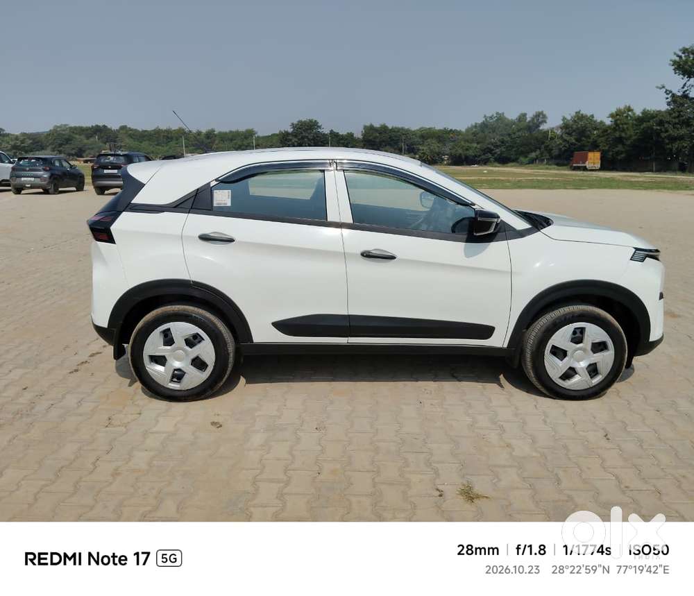 Tata Nexon Smart Plus1.2 Revotron Petrol 5 Mt, 2026, Cng & Hybrids
