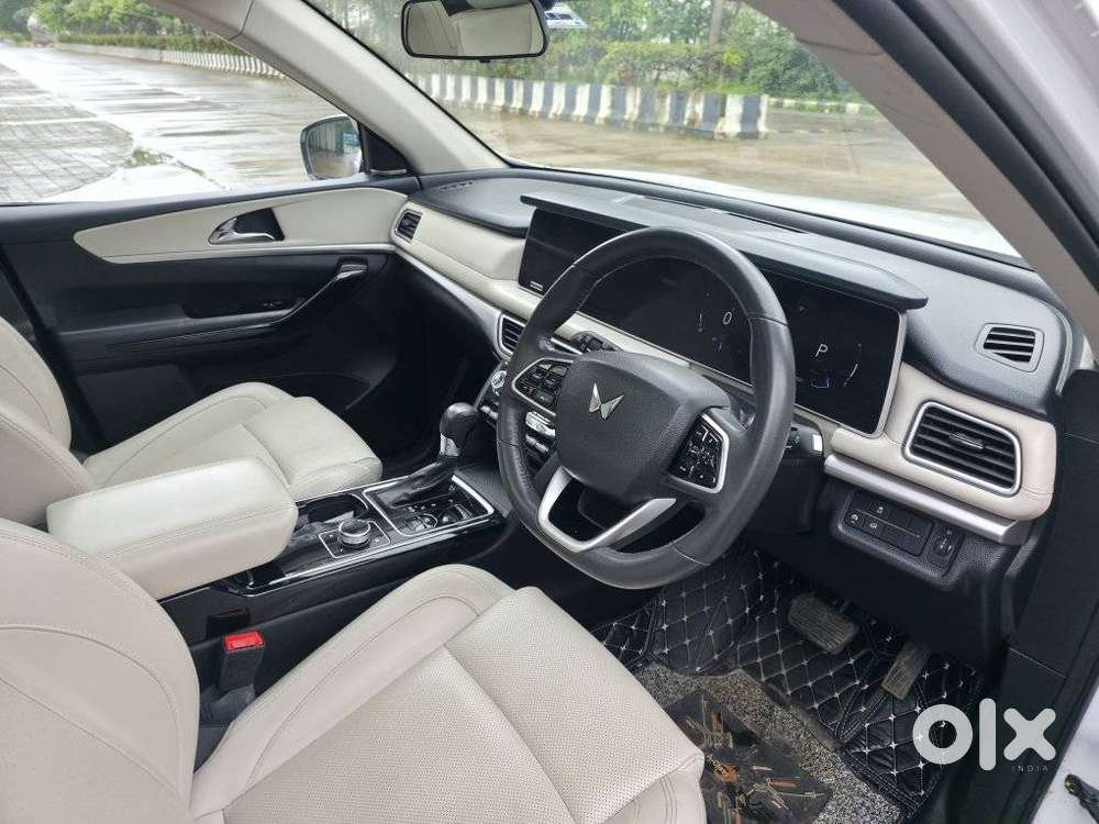 Mahindra Xuv700 2.2 Ax 7 Diesel At Luxury Pack Str, 2023, Diesel