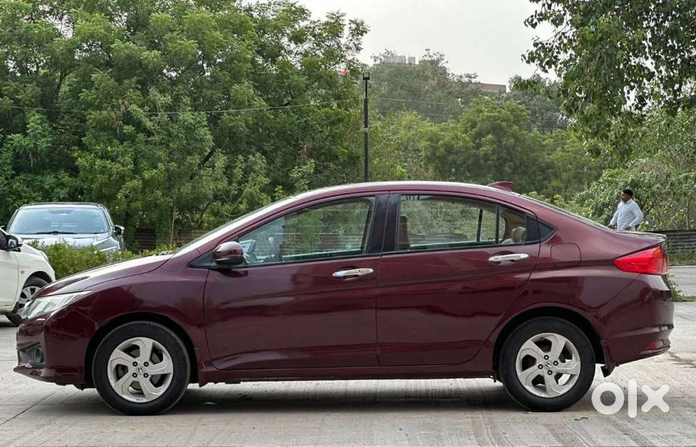 Honda City V At Sunroof I-vtec, 2016, Petrol