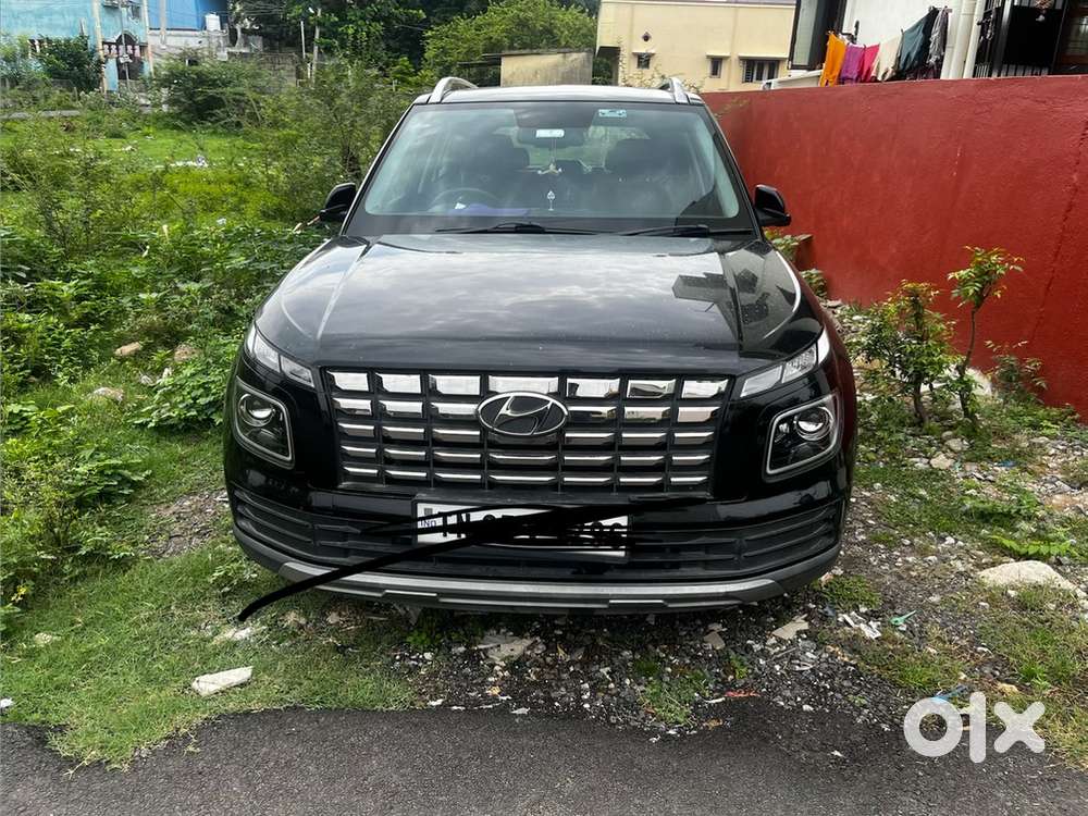 Hyundai Venue Petrol 2024