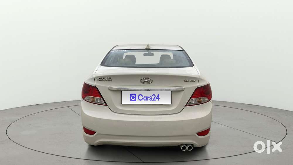 Hyundai Verna Fluidic 1.6 Vtvt Sx, 2014, Petrol