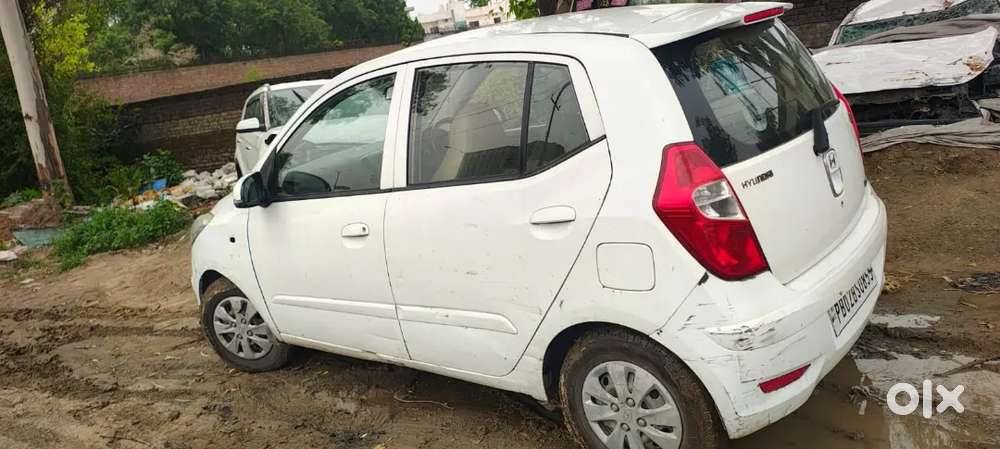 2011 Model I10 Sports