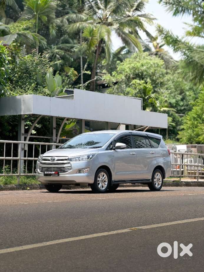 Toyota Innova Crysta 2.8 Gx At, 2017, Diesel