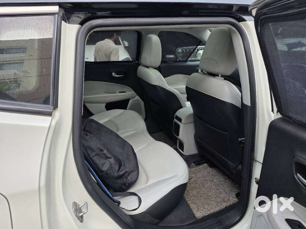 Mahindra Xuv700 2.2 Ax 7 Diesel Mt Str, 2024, Diesel