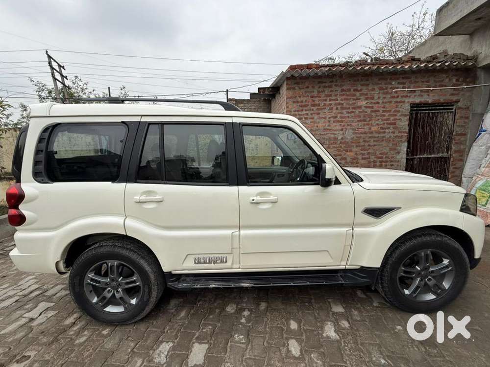 Mahindra Scorpio 2018 Diesel Well Maintained