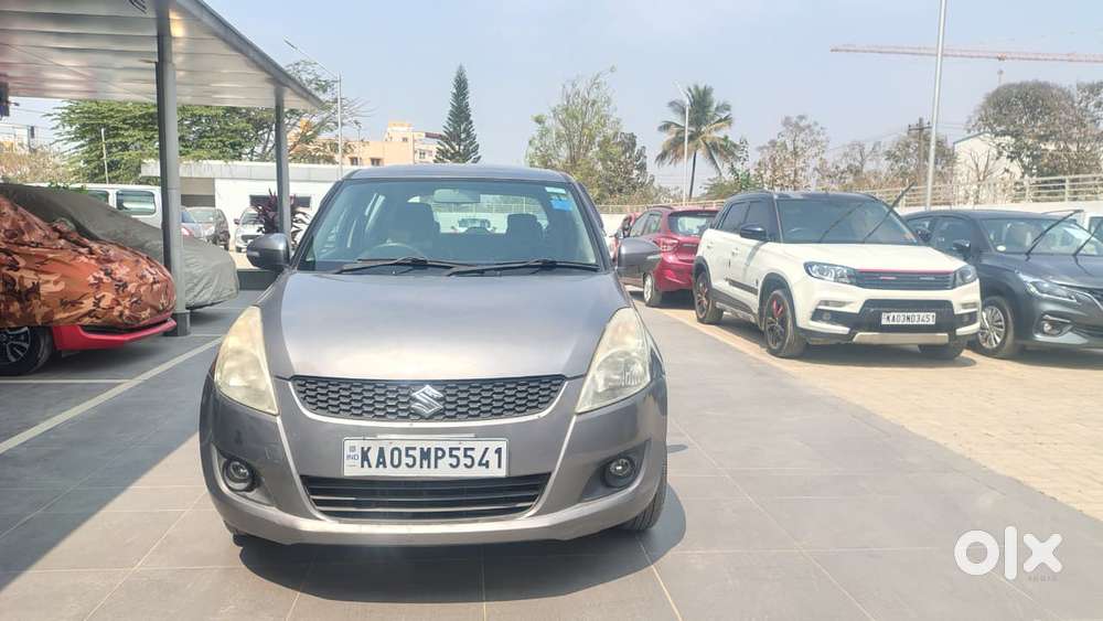 Maruti Suzuki Swift Vxi 1.2 Abs Bs-iv, 2014, Petrol