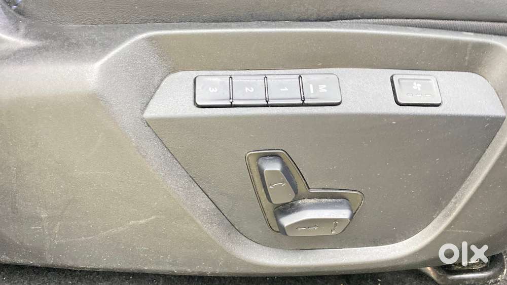 Tata Safari Accomplished Dark Edition, 2024, Diesel