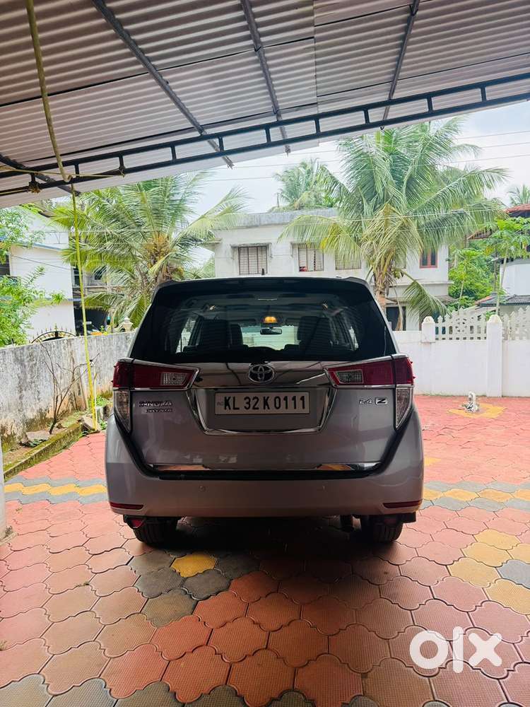 Toyota Innova Crysta 2016 Diesel Manual