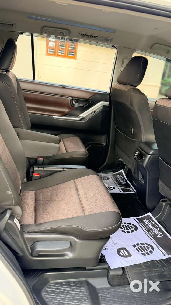 Toyota Innova Hycross 2.0 Vx Hybrid 7 Str, 2024, Petrol