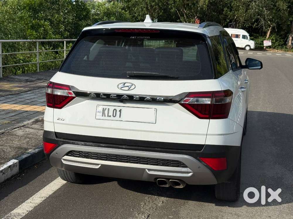 Hyundai Alcazar Platinum 2.0 Petrol Manual &ndash; 2022 Model