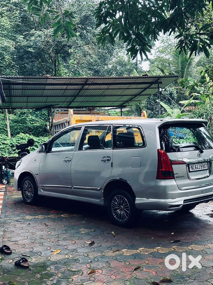 Toyota Innova 2.5 G  2013  7 Seater  Tastefully Modified