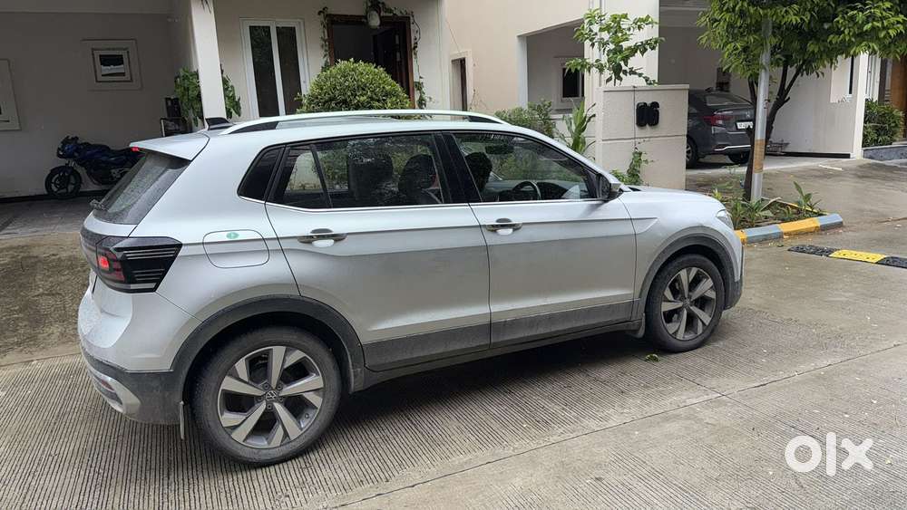 Volkswagen Taigun 1.0 Tsi Highline At, 2022, Petrol