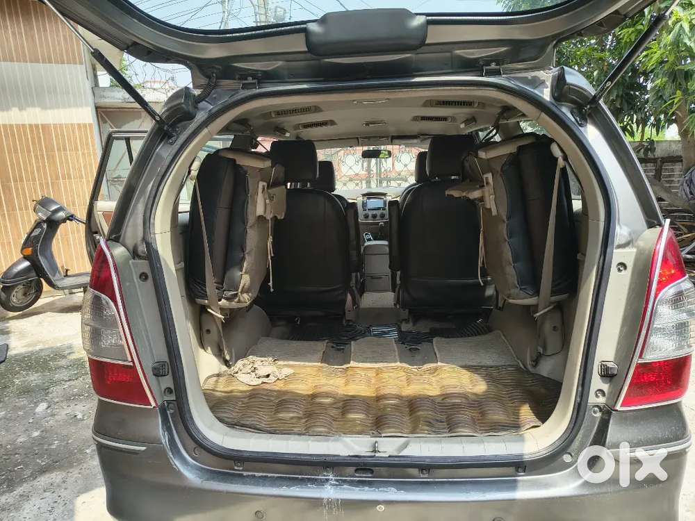 Toyota Innova 2014 Diesel 131110 Km Driven