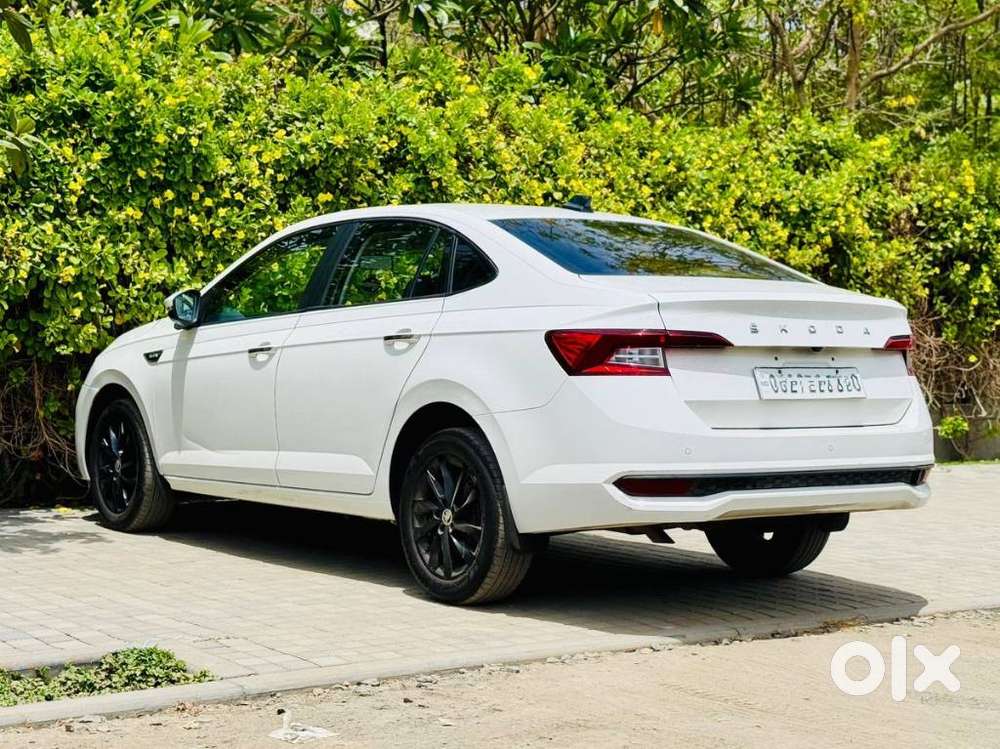 Skoda Slavia Ambition 1.0l Tsi Mt, 2022, Petrol